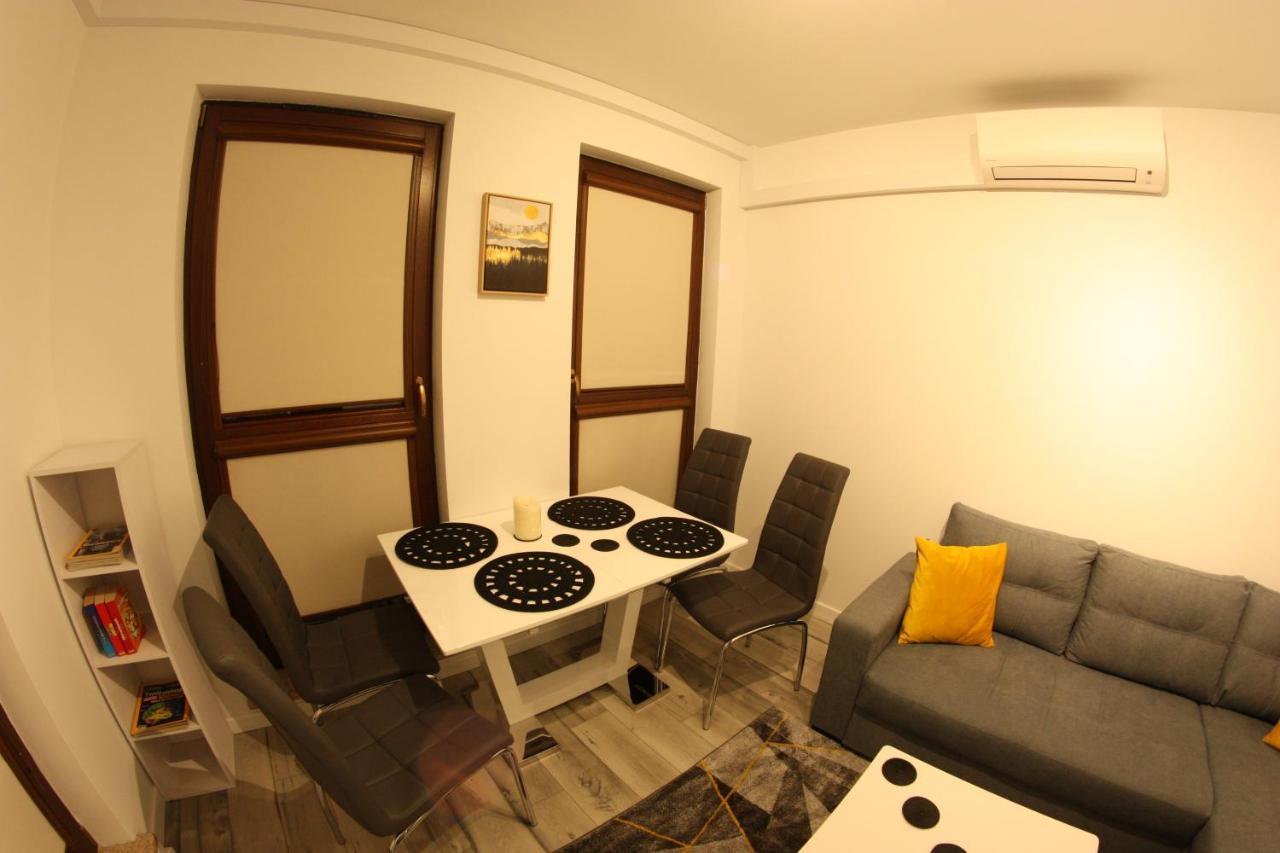 Urban City Apartments Varsavia Esterno foto