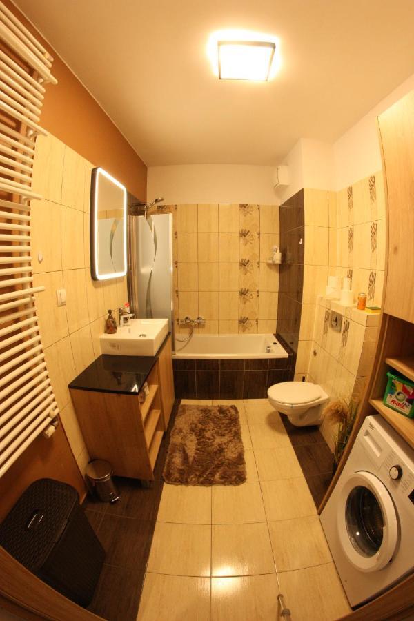 Urban City Apartments Varsavia Esterno foto